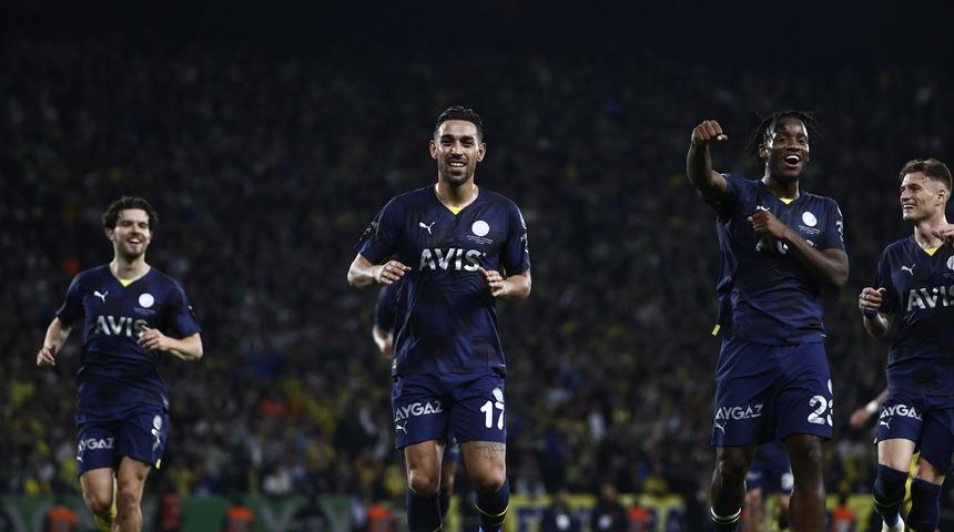 Son dakika: Fenerbahçe doludizgin devam ediyor! Jorge Jesus'un öğrencileri İstanbulspor'u da yıktı, liderliğini sürdürdü...