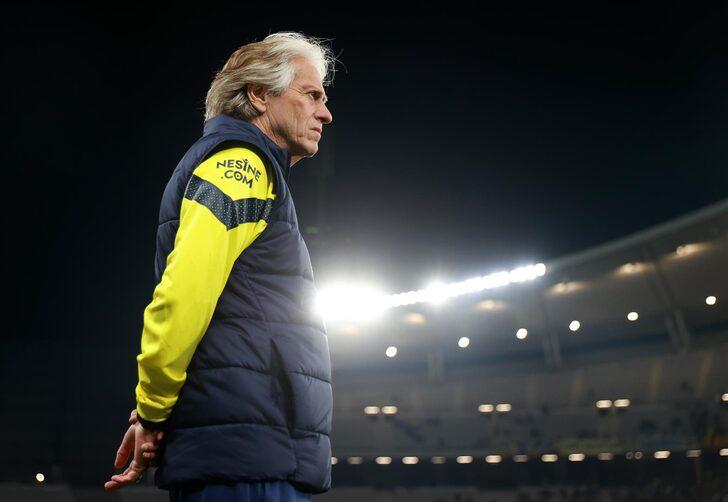 Son dakika: 'Kaan Ayhan adım adım Kadıköy'e!' 'En sonunda sahaya ben çıkacağım' diyen Jorge Jesus'a Fenerbahçe Yönetimi'nden stoper hediyesi! G2