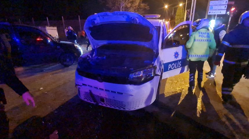 Polis aracı kaza yaptı: İkisi polis 5 kişi yaralandı