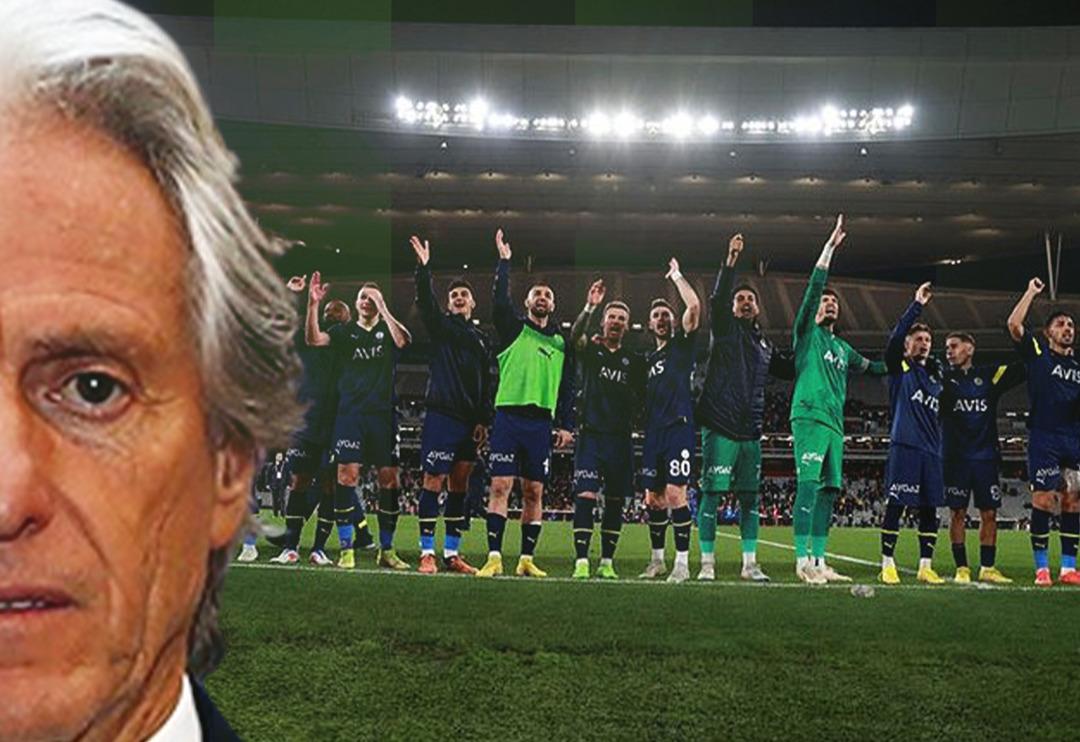 İstanbulspor Fenerbah&ccedil;e ma&ccedil;ının ardından Jesus'un o hamlesi taraftarı ikiye b&ouml;ld&uuml;! Her şey ma&ccedil; sonunda yaşandı...