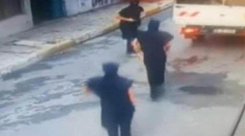 İstanbul Beyoğlu'nda 'Ninja' &ccedil;etesi dehşeti!