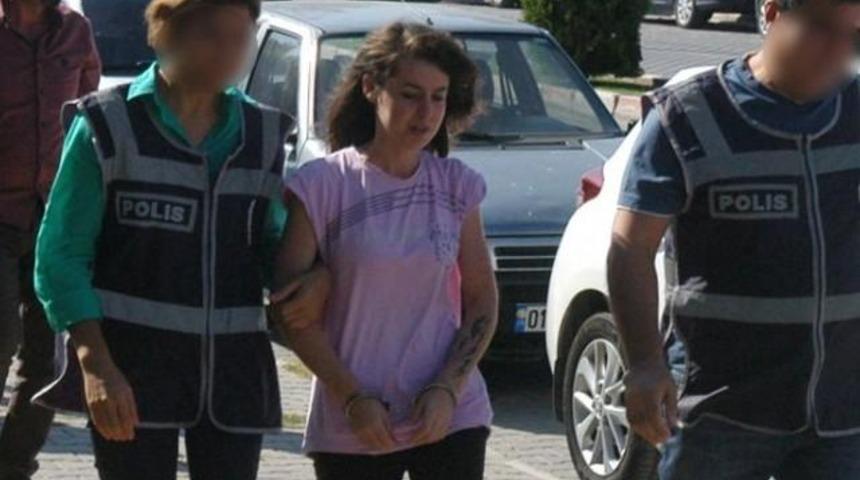 19 Yaşındaki Gen&ccedil; Kız Sevgilisini Bı&ccedil;aklayarak &Ouml;ld&uuml;rd&uuml;!