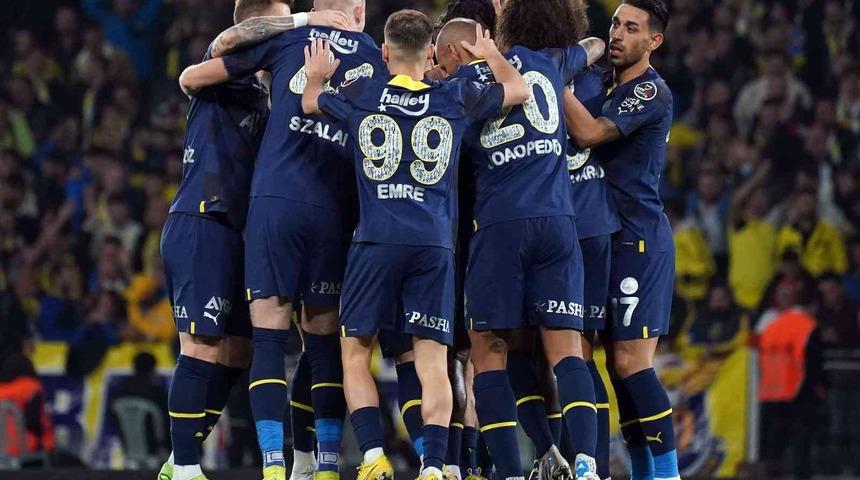 Fenerbahçe hem sahada hem istatistiklerde zirvede