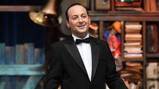 Tolga Çevik'in vize isyanı! Galiba gülelim istemiyorlar!