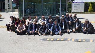 HDP'li milletvekillerinden oturma eylemi