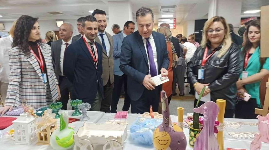 Hastalardan el emeği ve g&ouml;z nuru sergisi