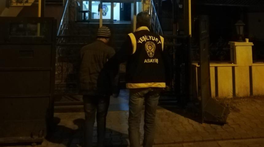 Malatya'da 1,5 aylık kızını parkta ölüme terk etti! Ağlama sesine koştular