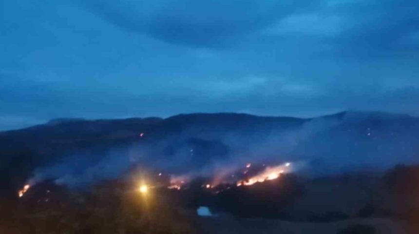 İzmir’de orman yangını: Yoğun uğraşlar sonucu söndürüldü! 28 hektarlık alan...