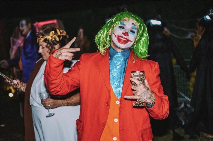 Galatasaraylı futbolcuların Hallowen kostümleri olay oldu! 'Mertens neden Maraş dondurmacısı?' G2