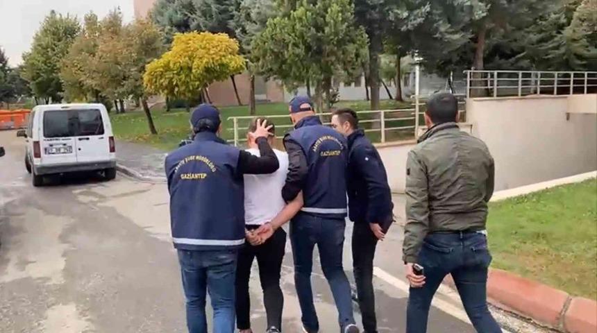 Bu kadarına da pes! "Yağ satarım bal satarım" diyerek 30 kişiyi dolandırdı