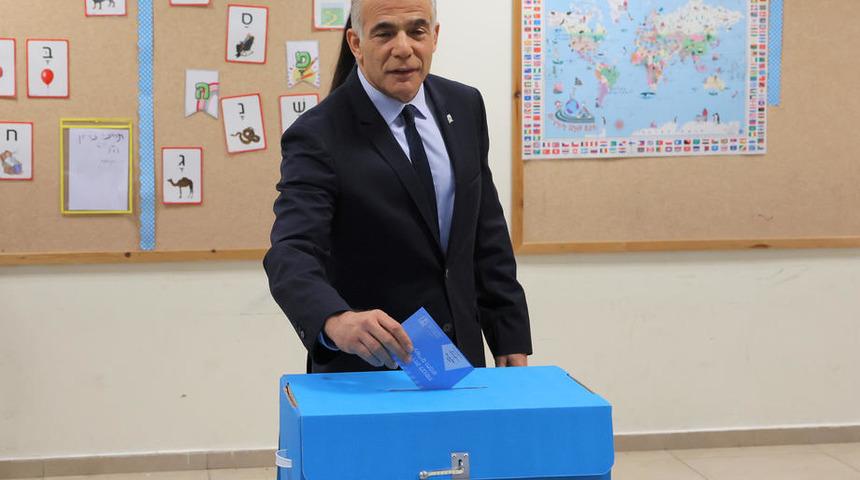 İsrail&rsquo;de halk genel se&ccedil;imler i&ccedil;in sandık başında