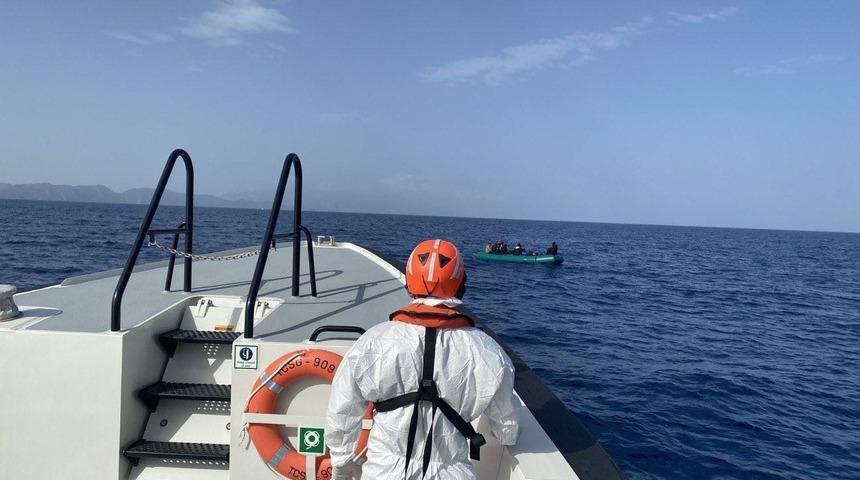 Kuşadası&rsquo;nda 10 d&uuml;zensiz g&ouml;&ccedil;men ve organizat&ouml;rler yakalandı