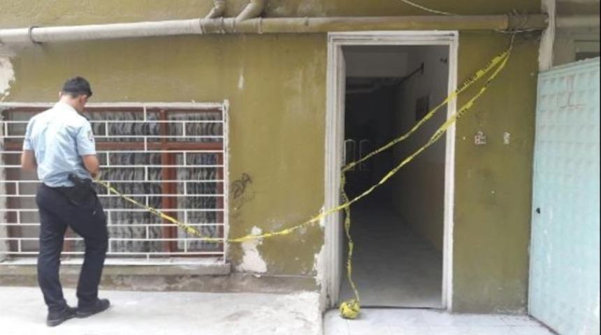 Ankara'da dehşet evi: Eşini benzin d&ouml;kerek yaktı