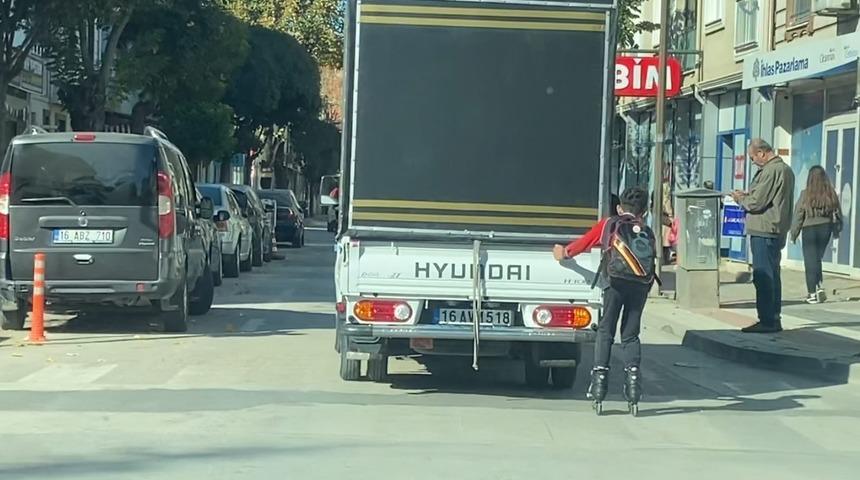 Bursa&rsquo;da tehlikeli yolculuk