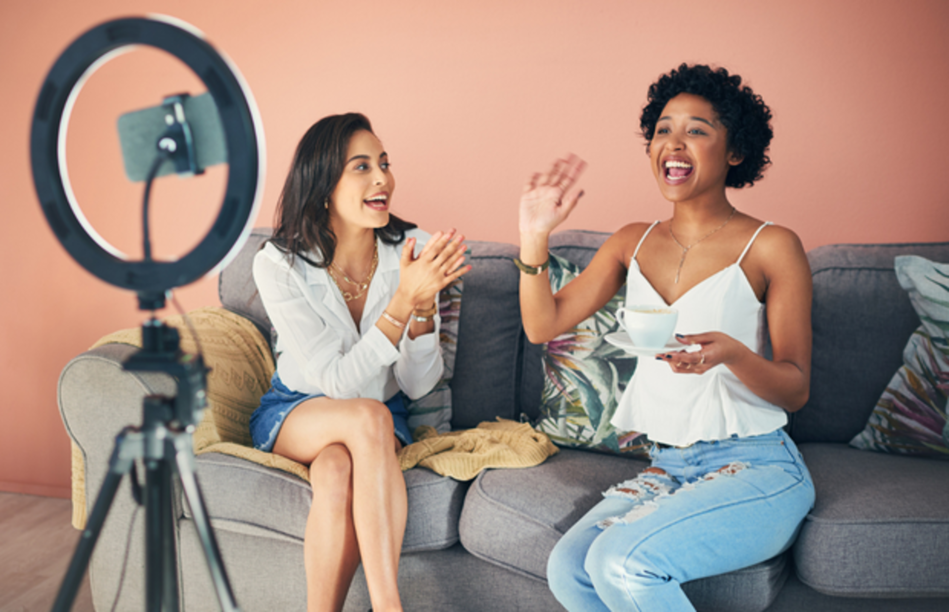 Sosyal medyada içerik üretmek isteyenlerin vazgeçilmezi olacak ışıklı tripod önerileri