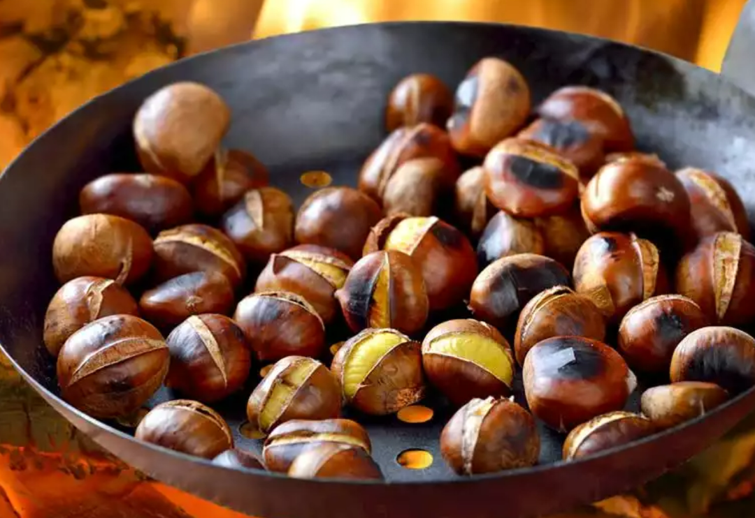 Kestane yapmak artık &ccedil;ok kolay! P&uuml;f noktalarıyla sokak kestanesi tarifi