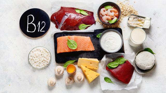 B12 vitamini eksikliği belirtileri nelerdir? B12 vitamini nelerde var, B12 ne içe yarar?