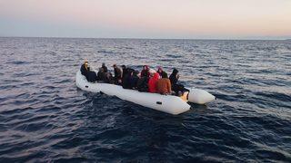 İzmir açıklarında 78 düzensiz göçmen kurtarıldı