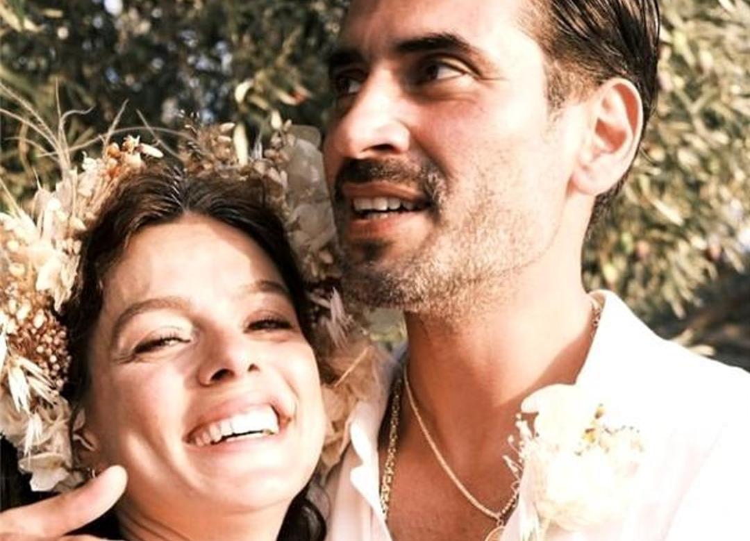 &Ouml;zge &Ouml;zpirin&ccedil;ci bebeğinin fotoğrafını ilk kez paylaştı