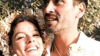 Özge Özpirinçci bebeğinin fotoğrafını ilk kez paylaştı