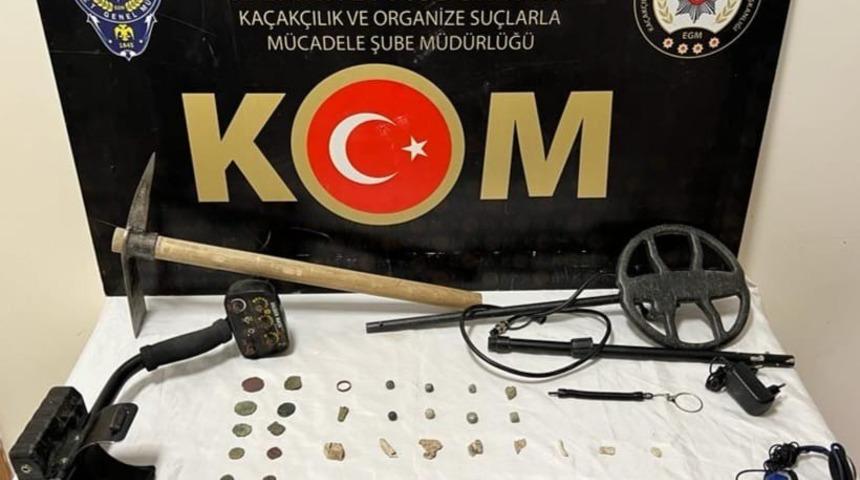 &Ccedil;anakkale&rsquo;de tarihi eser ka&ccedil;ak&ccedil;ılığı operasyonu