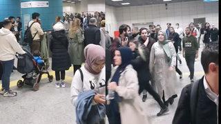 Marmaray'da panik anları! Yolcular dışarı çıkarıldı... Derhal peronları terk edin anonsunun sebebi belli oldu