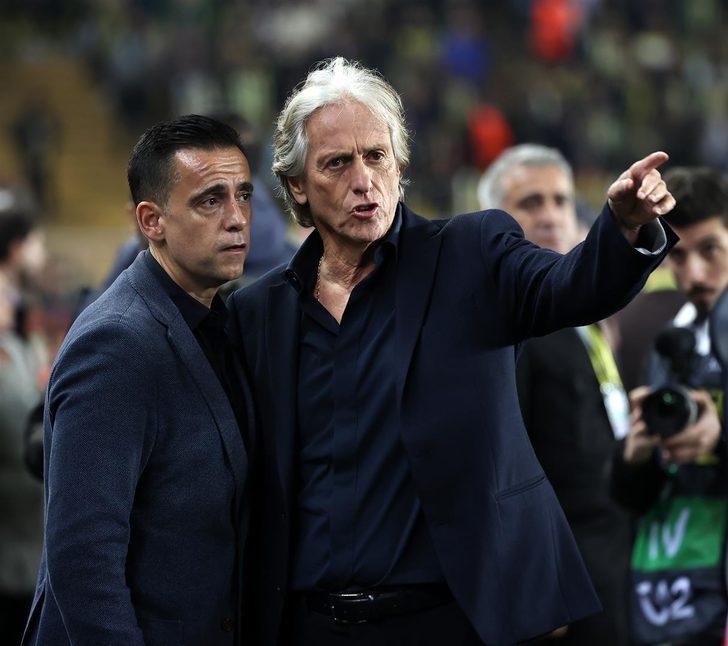 Son dakika: Kritik maç öncesi gerilim arttı! Jorge Jesus'tan Mircea Lucescu'ya gönderme: "Bu onun problemi!" G4