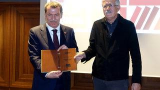 Dünya Kitap tarafından verilen Yılın En İyileri Ödülleri sahiplerini buldu