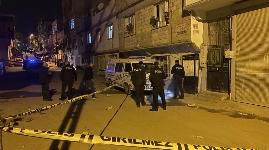 Gaziantep&rsquo;te komşu iki aile arasında &ccedil;ıkan silahlı kavgada 1 kişi &ouml;ld&uuml;