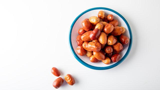 İğde nasıl tüketilir, günde ne kadar yenmeli? İğde kabuğu yenir mi?