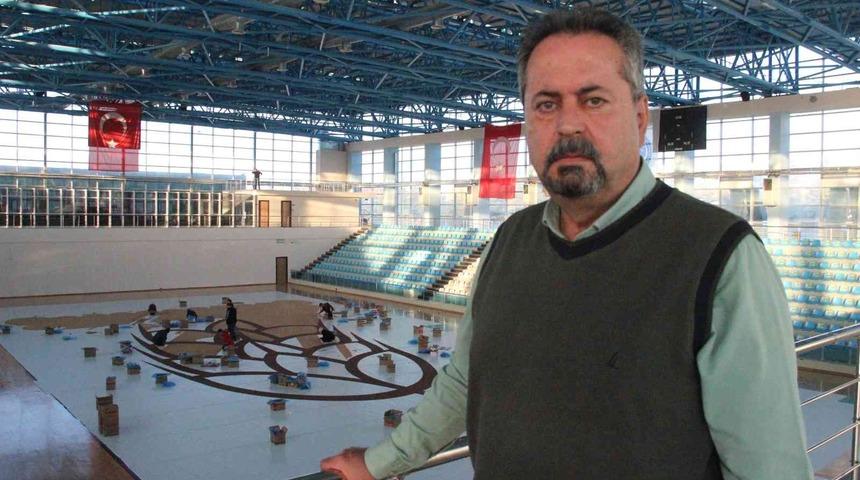 D&uuml;nyanın en b&uuml;y&uuml;k buğday başağı mozaiği 3 ton bisk&uuml;viden yapılıyor