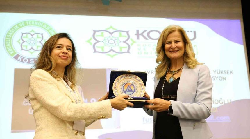 Terzioğlu, Avrasya &Uuml;niversitesi &ouml;ğrencileriyle buluştu