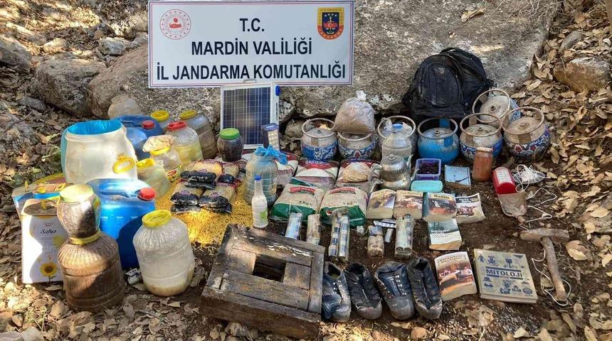 Mardin&rsquo;de ter&ouml;r operasyonu: 10 kilo patlayıcı ele ge&ccedil;irildi