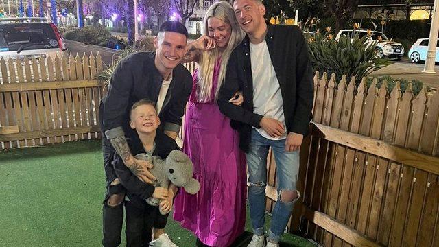 Bebeğinin babası tarafından bir erkek için terk edildi! “Şimdi onun erkek arkadaşı benim en iyi arkadaşım”