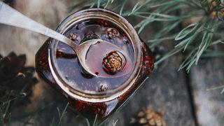 Kozalak şurubu nasıl tüketilir, evde kozalak şurubu nasıl yapılır? Çam kozalağı suyu şurubu ne kadar içilmeli?