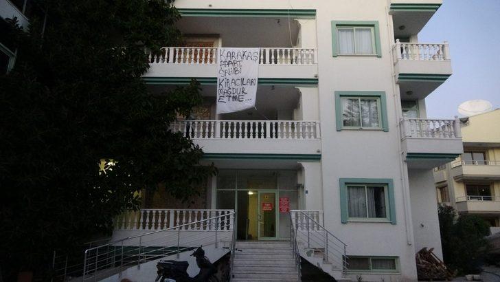 Muğla'daki apart sahibi ile kiracılar arasında kriz! 'Çıkın' deyip kapılarına tek tek not bıraktı  G1
