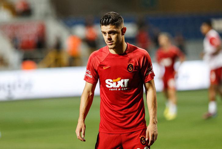 Galatasaray yönetimi dondu kaldı! "Satılık değil"  G3