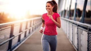 Sırt yağlarına elveda deyin! Bu yöntemler yağları cayır cayır yakıyor