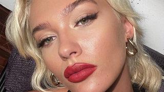 Dünyayla Benim Aramda'nın yıldızı Melisa Döngel süper minisiyle Instagram'ı salladı! 'Buralar yangın yeri'