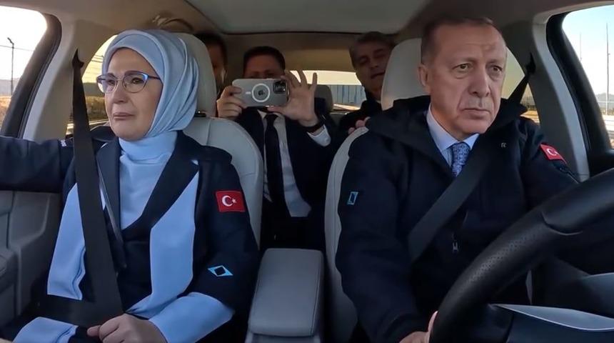 Cumhurbaşkanı Erdoğan'dan Togg paylaşımı! 'İşte yeni asrın ilk kıvılcımı'