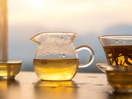 Akneleri iyileştiren sinir otu çayı faydaları