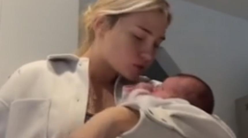 Apandisit için hastaneye gitti doğum yaptı!