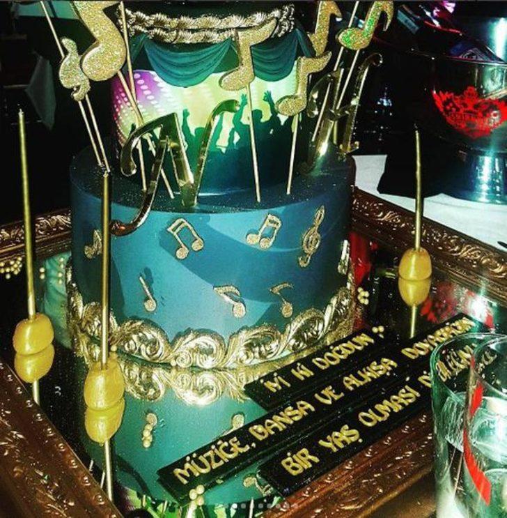 Nazlı Hamarat yeni yaşını görkemli partiyle kutladı  G3