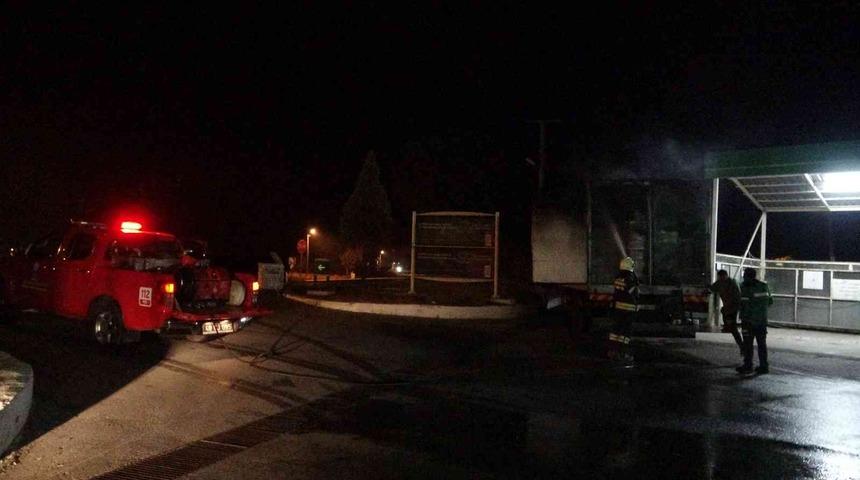 Muğla&rsquo;da yunus timlerinin dikkati sayesinde faciadan d&ouml;n&uuml;ld&uuml;