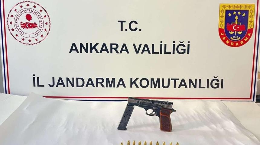 Başkent’te silah ve fişekler ele geçirildi