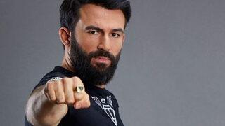 Survivor Turabi tangalı kadınlarla poz verdi! Hayatımın en güzel dönemini yaşıyorum