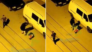 Küçük çocuğu sopayla sokak ortasında dövdü! Sosyal medyayı ayağa kaldıran görüntüler