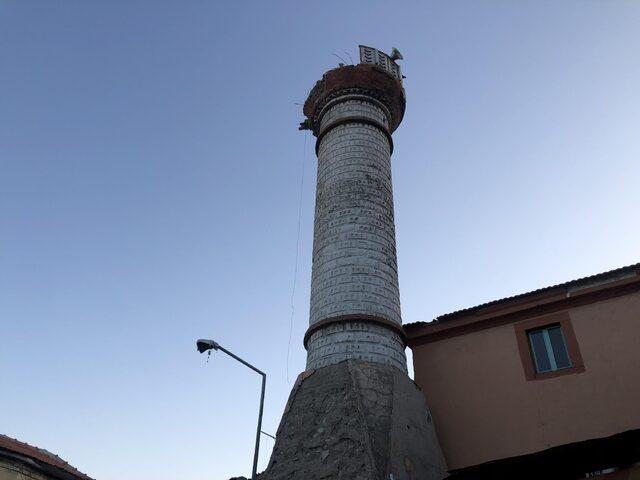 İzmir'deki 4.9'luk depremde minare hasar gördü, 20'ye yakın binada çatlak var - Genel - İzmir - 