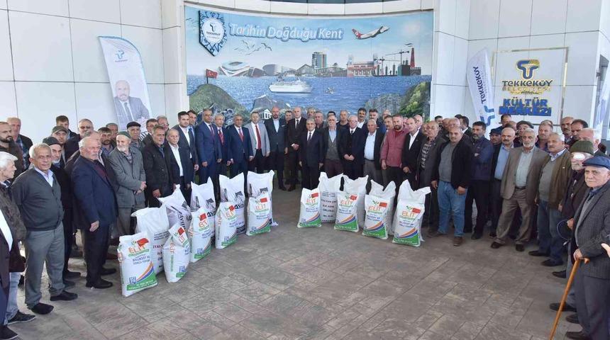 Tekkeköy’den çiftçilere tohum desteği