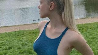 Serel Yereli uzanıp poz verdi! Görenler 'Büstiyer küçük gelmiş göğüslere ulaşamamış' dedi